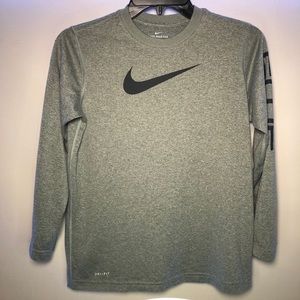 Nike Boys Elite Longsleeve Tee Medium